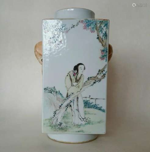 Chinese Qianjiangcai Color Porcelain Vase