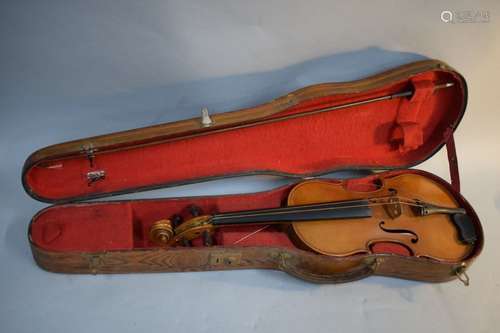 Beau violon de Léon Mougenot, daté de 1925, portan…