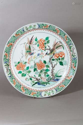 Chine, Style Kangxi \nPlat en porcelaine et émaux d…