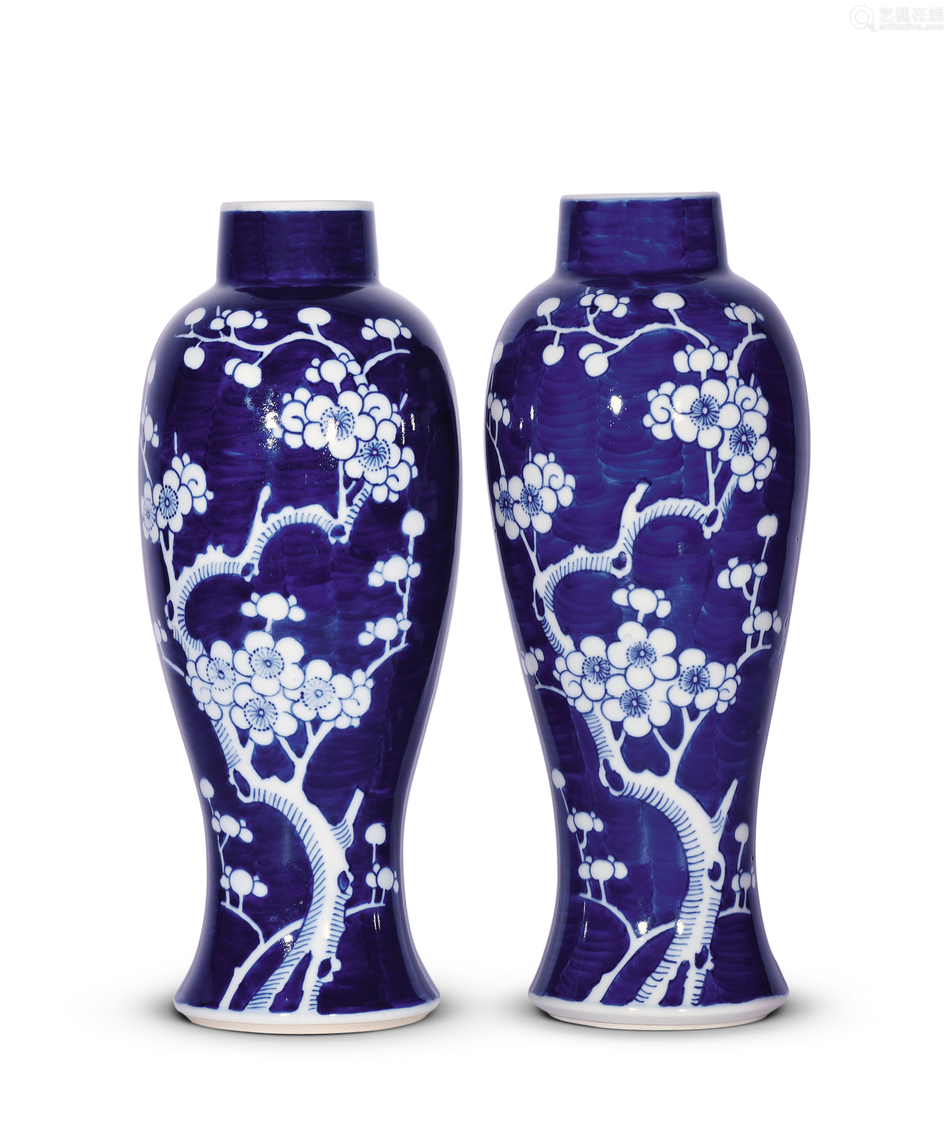 清青花留白梅花纹梅瓶 Deal Price Picture 清青花留白梅花纹梅瓶 Deal Price Picture