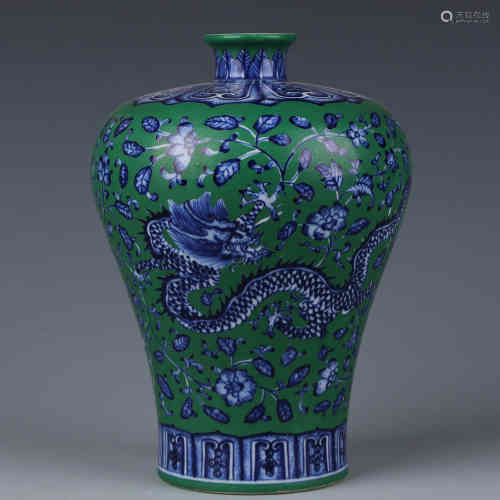 A Green land blue and white plum vase with dragon and phoenix pattern in Qianlong period