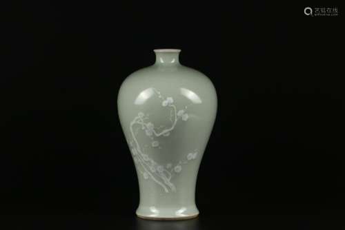 A Celadon Meiping Vase Qing dynasty