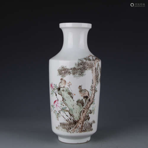 A Light colorful porcelain vase with flower and birds in late Qing Dynasty