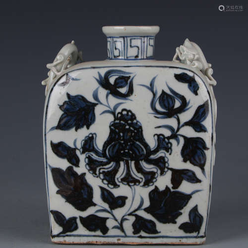 A Flat pot with peony pattern vase in Yuan Dynasty