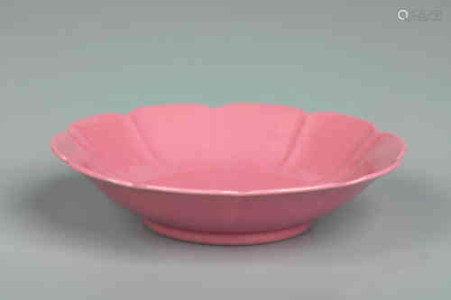 A Pinked Glazed Lobed Dish