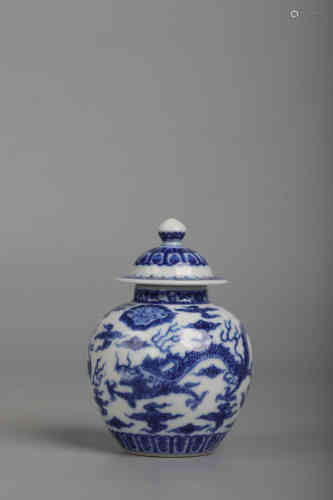 A Blue and White Dragon Jar with Lid