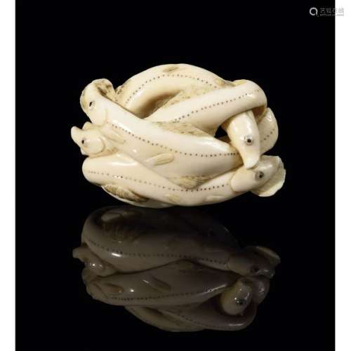 ~ NETSUKE made of ivory, in the shape of a tangle …