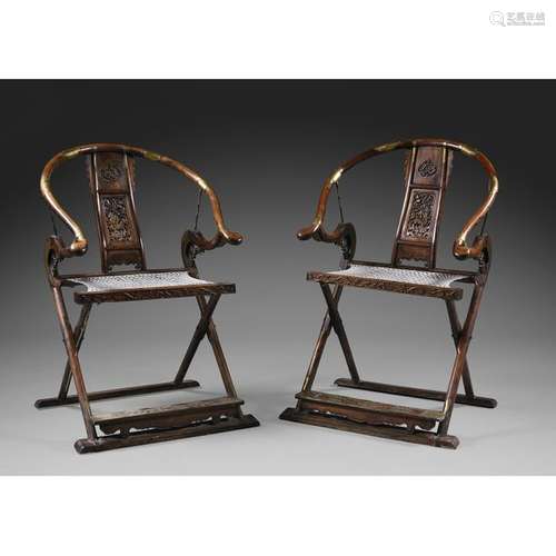 PAIR OF FOLDING FAUTEUILS JIAOYI DE STYLE MING in …