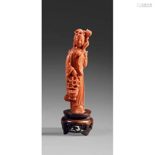 ~ YOUNG WOMAN'S STATUETTE made of red coral, depic…