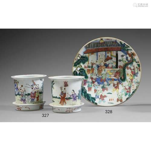 PAY OF GARDENS ON THEIR PRESENTER made of porcelai…