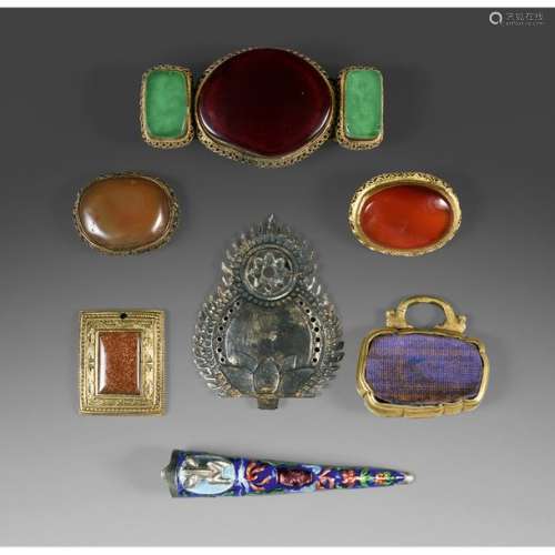 SEVEN SUITE OBJECTS comprising a buckle and four b…