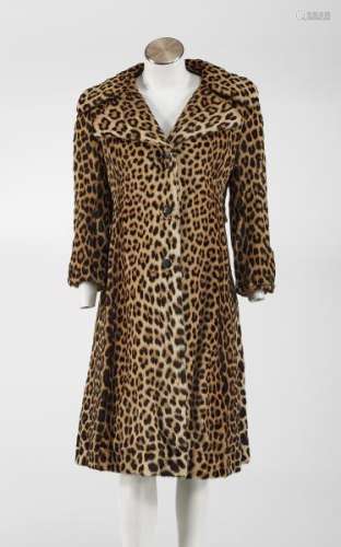 Manteau long en léopard - Intérieur en soie noire, fermeture à boutons -