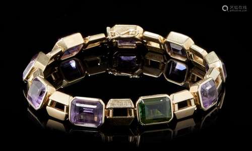 Bracelet serti d'une tourmaline verte et de huit améthystes taille rectangle - Or [...]