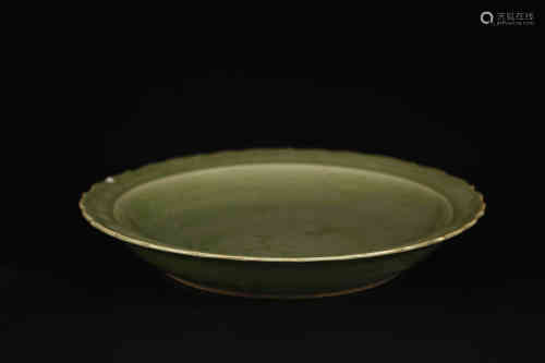 A Celadon Glazed Lobed Charger Qing dynasty