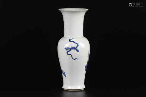 A Blue and White Vase Qing dynasty