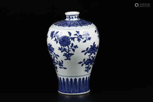 A Blue and White Floral Meiping Vase