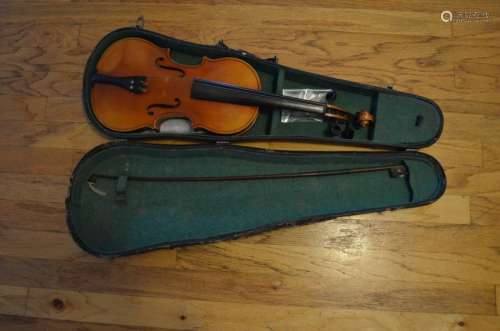 Antique violin,