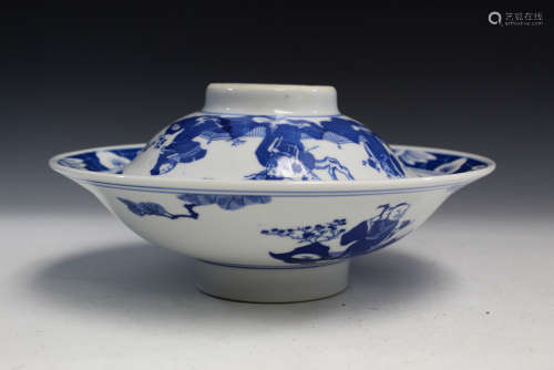 Chinese blue and white porcelain bowl with lid.