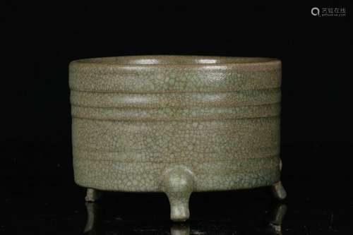 Chinese Ru Ware Footed Porcelain Censer