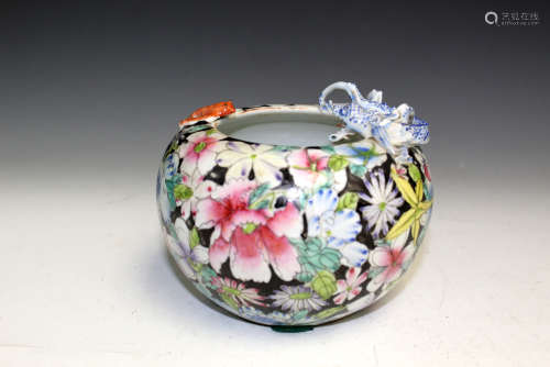 Chinese famille rose porcelain washer, Qianlong mark.