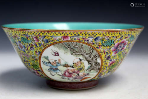 Chinese famille rose porcelain bowl, Qianlong mark.