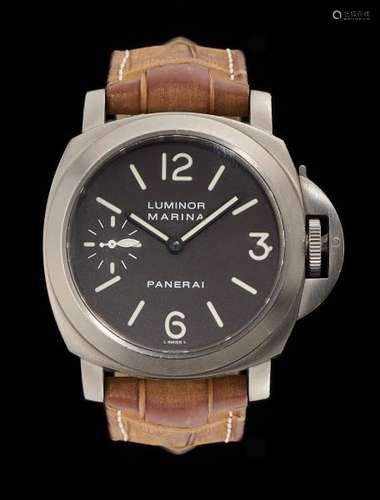 Panerai, Luminor Marina, montre ronde mécanique - Cadran anthracite, chiffres [...]