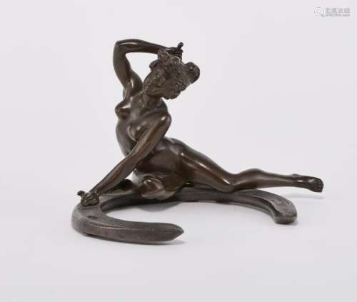 Georges Recipon (1860-1920) - Femme nue sur fer à cheval, bronze à patine brune, [...]