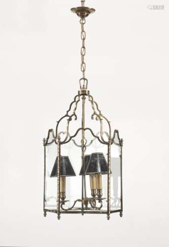 Lanterne de style XVIIIe s  - Laiton doré et verre, H 110 cm -