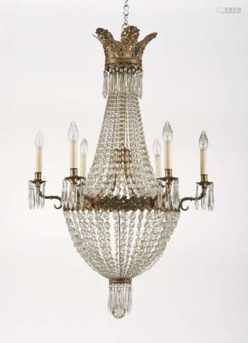 Lustre à six lumières de style Empire - Bronze doré et pampilles de verre, H 95 cm -