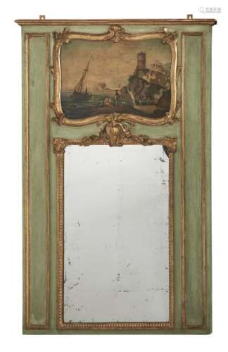 Trumeau d'époque Louis XV - Bois laqué vert rechampi or à décor d'une toile dans [...]