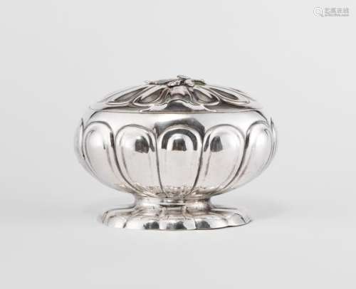 Boîte ovale à lobes rayonnants - Moscou 1788, argent, 400 g -