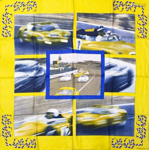 Hermès, foulard à décor de course automobile sur fond jaune et bleu - Soie, 86x86 [...]