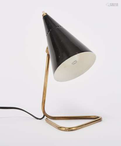 Giuseppe Ostuni, éditeur Oluce - Lampe de bureau orientable, métal laqué noir et [...]