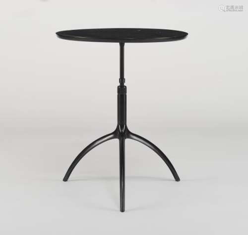 Guéridon Milano Rizzatto Design. Modèle Alias - Bois et métal laqué noir, 75x60 cm -