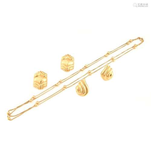 18k Yellow Gold Jewelry Suite.