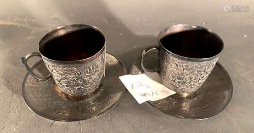 CHINE. Paire de TASSES et SOUS TASSES en argent à …