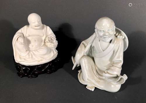 CHINE. Deux SUJETS en porcelaine dite Blanc de Chi…