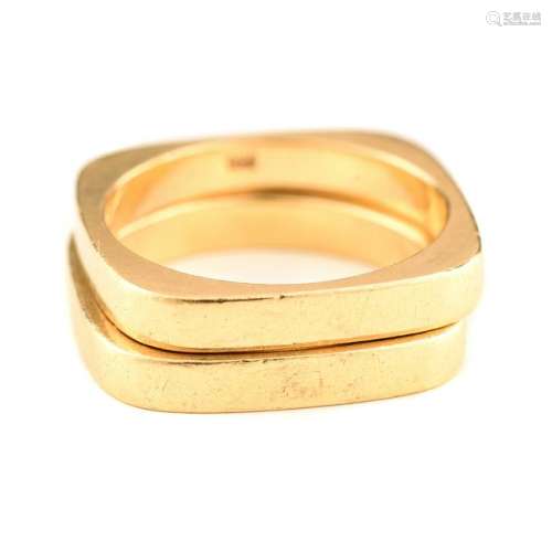 Collection of Two Matching 18k Yellow Gold Squared