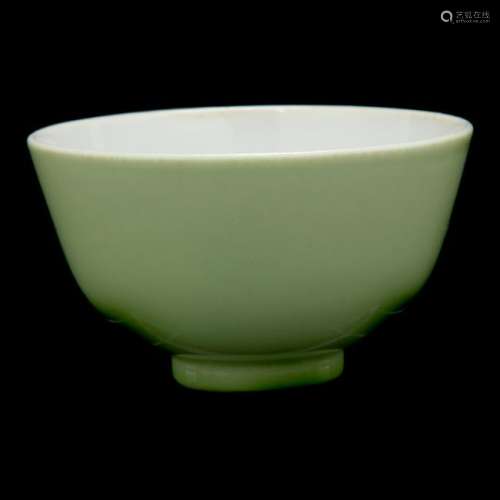 Chinese Monochrome Green Glaze Tea Cup 