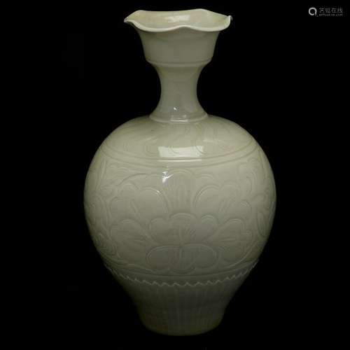 Dingyao Carved White Glaze Peony Vase