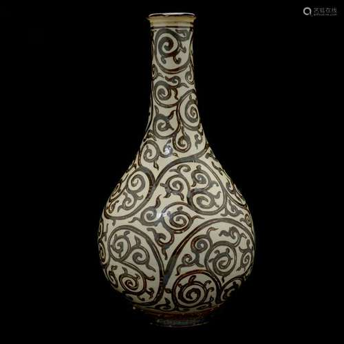 Painted Jizhou Pear-Shaped Vase OfÂpear form with