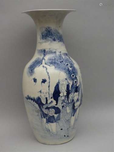 Important vase balustre en porcelaine à décor en c…