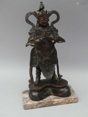 Statuette en bronze représentant un gardien de tem…