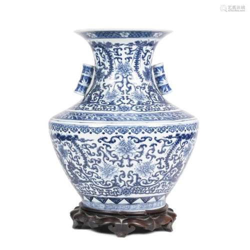 CHINE XIX ème \nGrand vase balustre en porcelaine à…