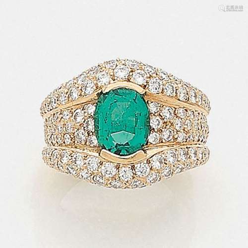 FRENCH WORK YEAR 1980Emerald ring ringShe wears an…