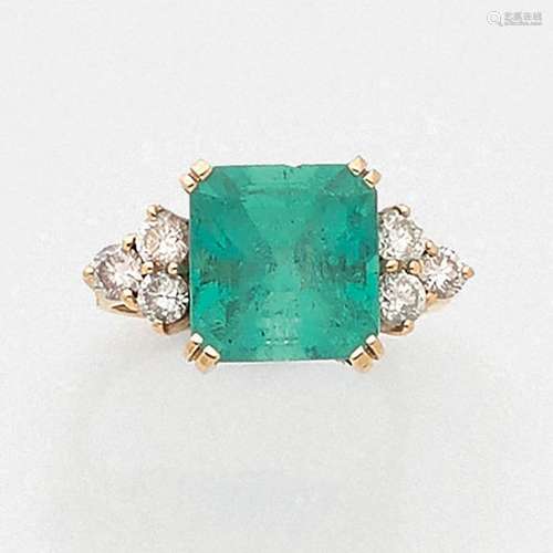 French workBAGUE ÉMERAUDE squaredExcerpt is decora…