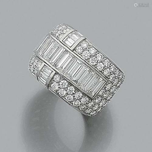1930sMagnificent large diamond ringIt is entirely …