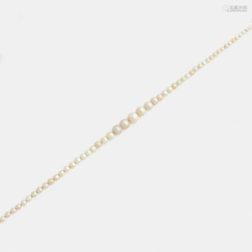 NECKLACE FINE PEARLSIt is made up of eighty fine p…