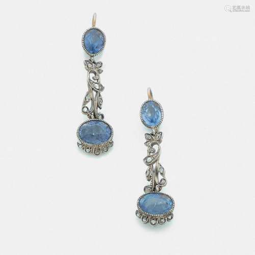 Pair of sapphire earringsThey are adorned with two…