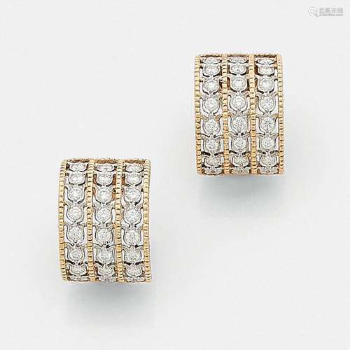 PAIR OF HALF CRÉOLES DIAMONDSThey present three li…